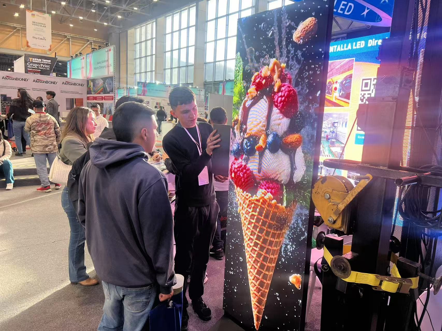 TW Pantalla LED at Andigráfica 2025 – Booth 2303C